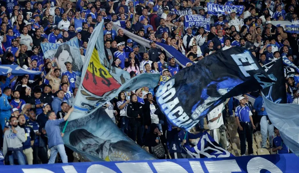 Hinchas de Millonarios. / Photo: VizzorImage / Luis Ramirez / Staff.