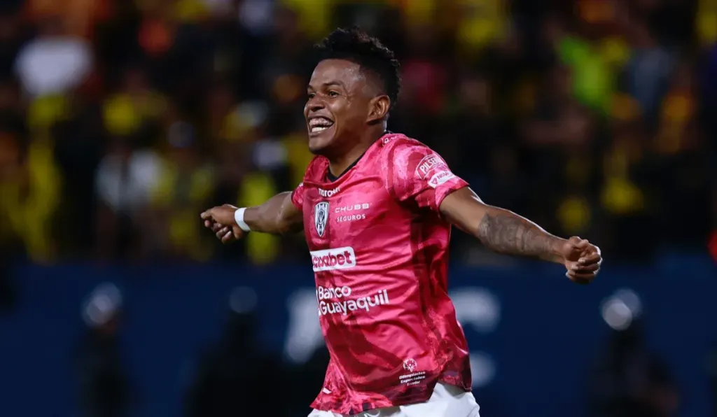 Alexander Bolaños, futbolista implicado en una denuncia por falsa identidad.