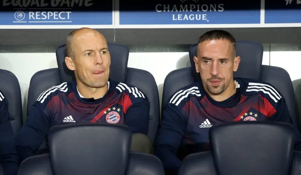 Robben y Ribery en aquel polémico banco de suplentes del Bayern vs. PSG: IMAGO
