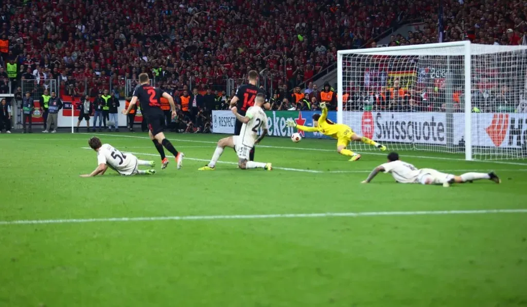 Josip Stanišić y el gol que mantiene el invicto del Leverkusen: IMAGO