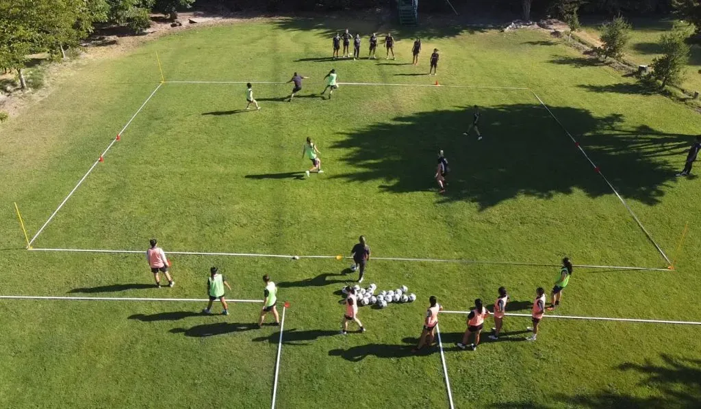 Los trabajos en Colo Colo Femenino están bajo la atenta mirada de Tatiele Silveira.