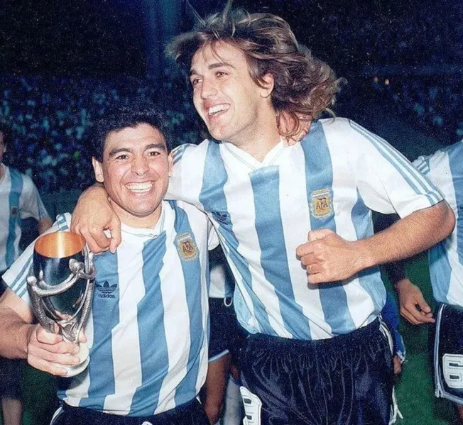 Para Batistuta, no hubo ni hay nadie mejor que Maradona.