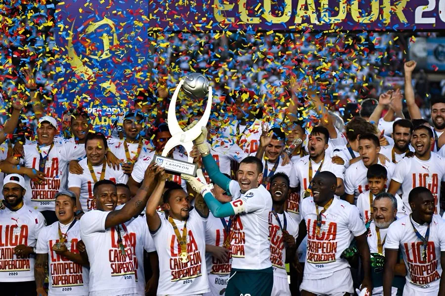 Liga de Quito ganó la primera Supercopa Ecuador.