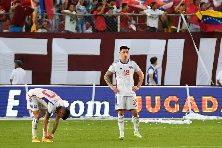 Chile no pudo hacer nada ante Venezuela y cayó goleado. | Foto: Matías Delacroix / Photosport