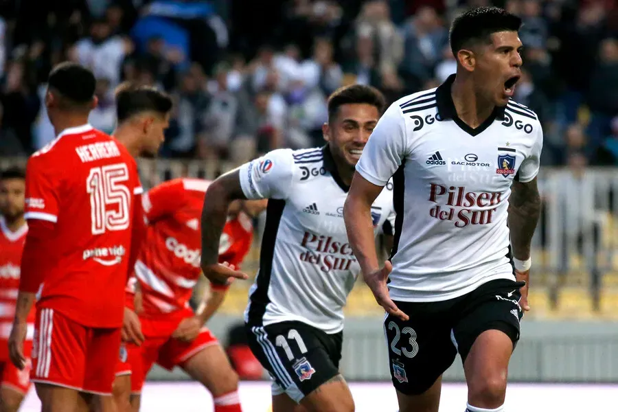 Colo Colo busca cortar la racha de River Plate. Fuente: Andres Pina/Photosport