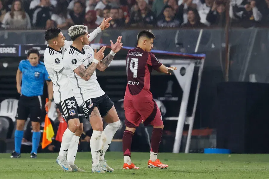 Carlos Palacios emparejó las acciones en el Colo Colo vs River Plate.Imagen: Dragomir Yankovic/Photosport