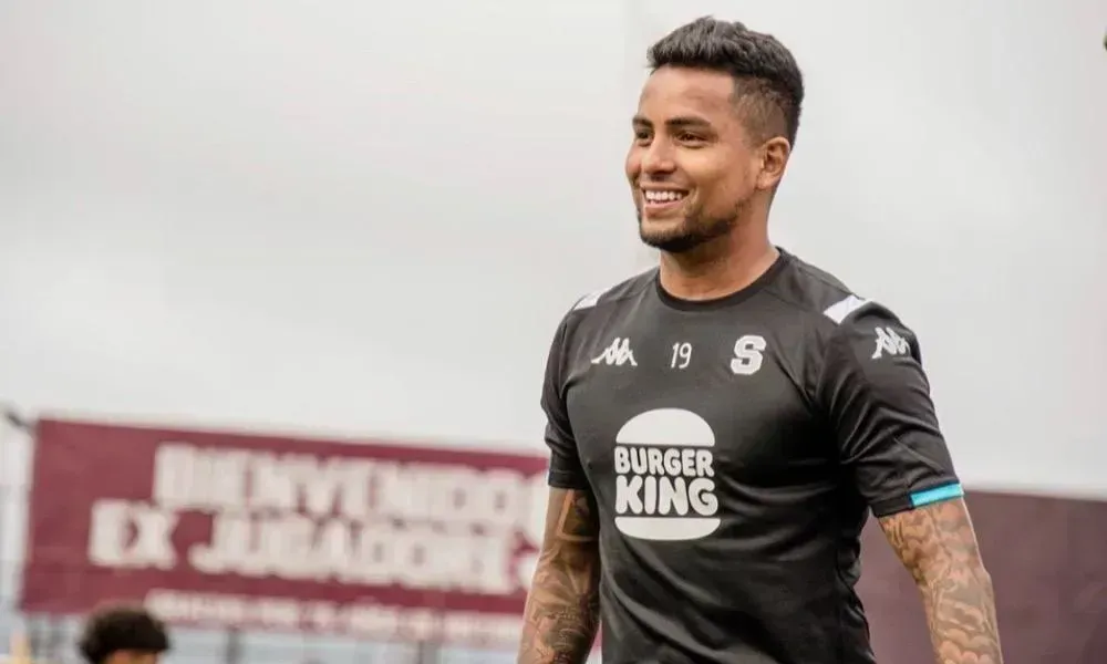 Zamora se fue de Saprissa envuelto en una polémica mayúscula (Saprissa).