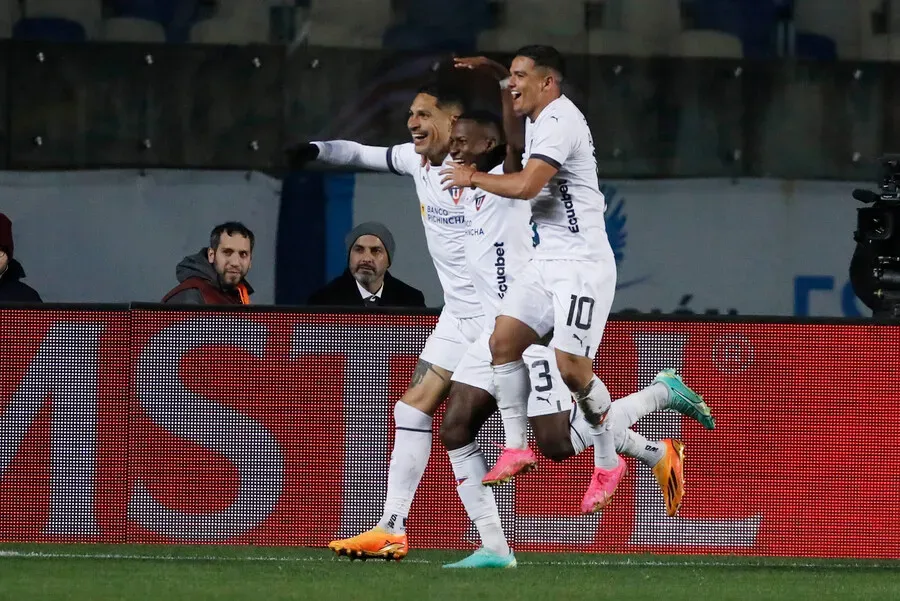 Paolo Guerrero terminó fichando en la LDU de Ecuador, finalista de la Copa Sudamericana | Foto: Marco Vázquez /Photosport