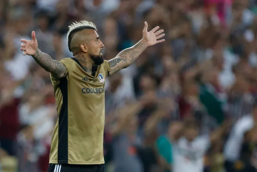 Arturo Vidal suma dos tarjetas amarillas en Copa Libertadores. Imagen: Pier Giorgio/Photosport