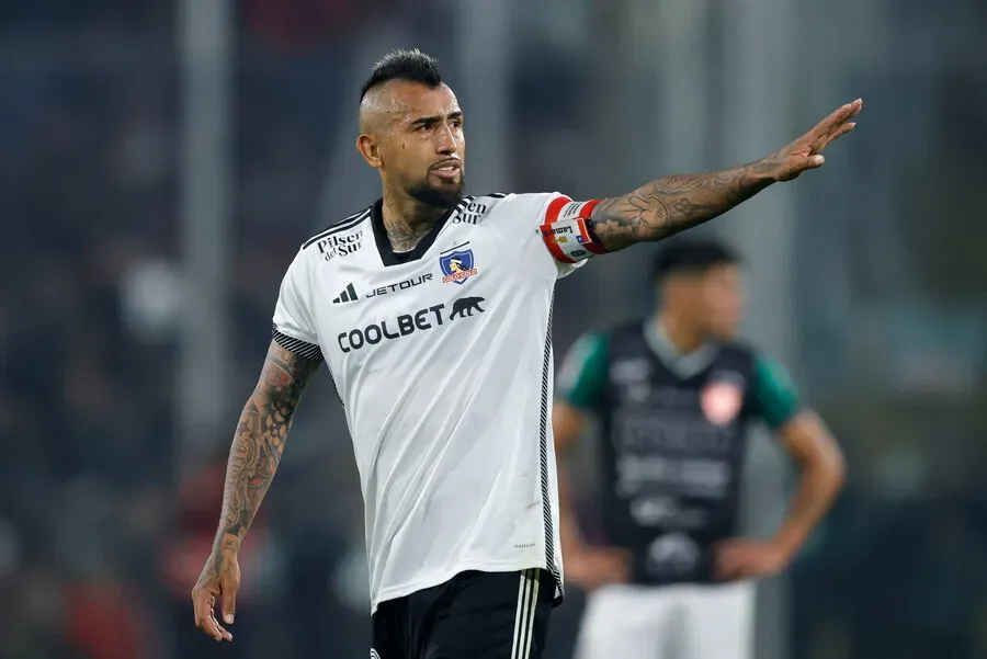 Arturo Vidal quiere seguir en Colo Colo. Imagen: Felipe Zanca /Photosport