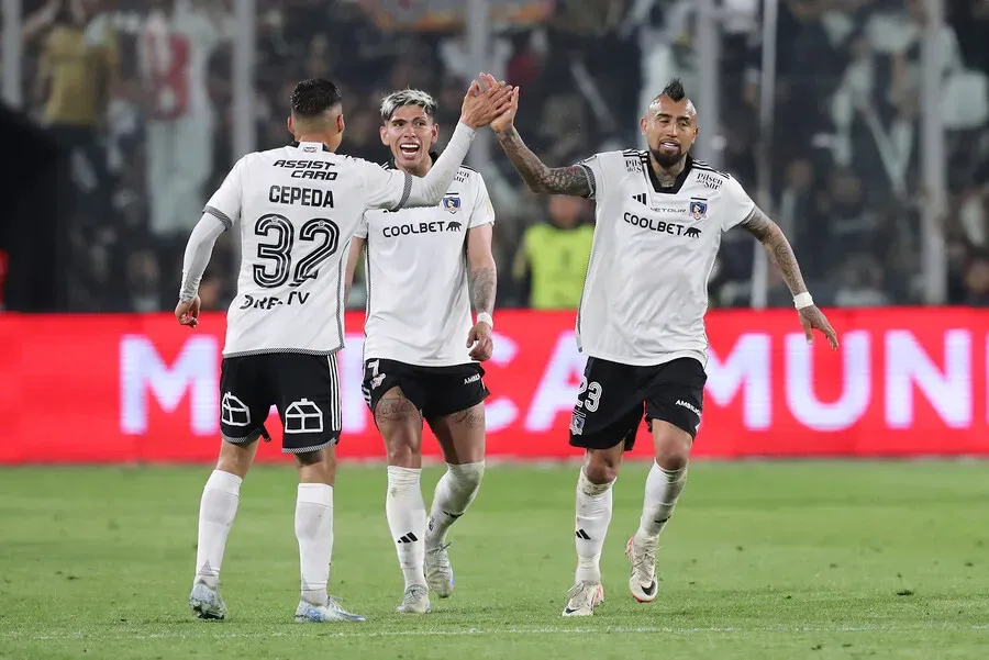 Carlos Palacios igualó las acciones en el Colo Colo vs River Plate. Imagen: Pepe Alvujar/Photosport