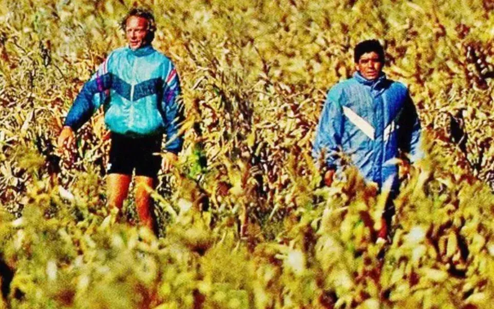 Diego Maradona junto a Fernando Signorini.