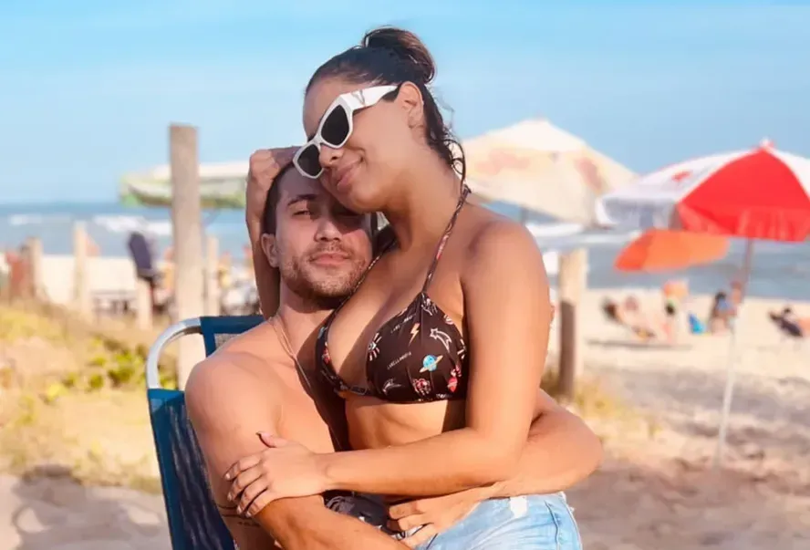 Lexa e Ricardo Viana aproveitam praia – Foto: Instagram/Divulgação