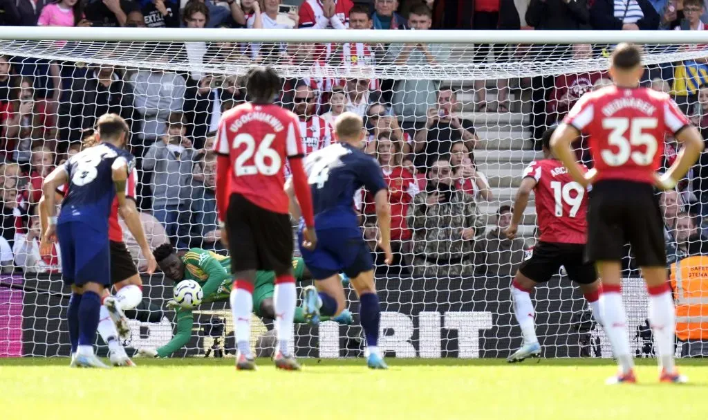 Ben Brereton pudo cortar su mala racha con un penal, pero Southampton designó a otro jugador. Foto: IMAGO.