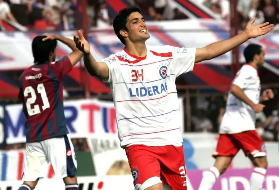 Nicolás Blandi en Argentinos Juniors en 2010 (Archivo)