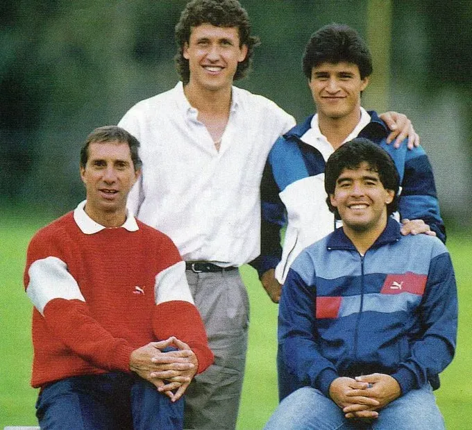 Claudio Borghi y Diego Maradona junto a Carlos Valdano y Carlos Bilardo (Archivo)