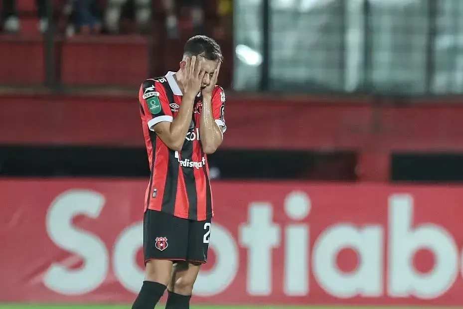 Kevin Cebezas con Alajuelense