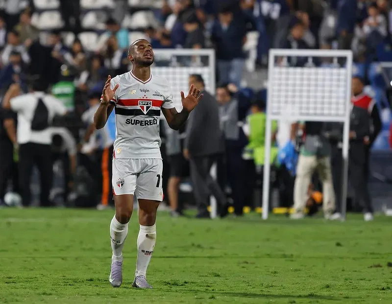 André Silva comemora um de seus gols pela Libertadores. Foto: Rubens Chiri/São Paulo FC