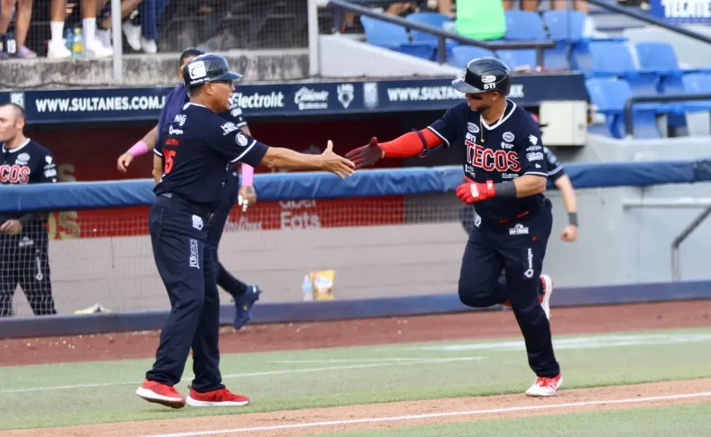 Yadiel Hernández dio su segundo HR de los playoffs | Juego 1 Serie de Campeonato Zona Norte | 24 de agosto 2024, Estadio Mobil Súper (Cortesía)