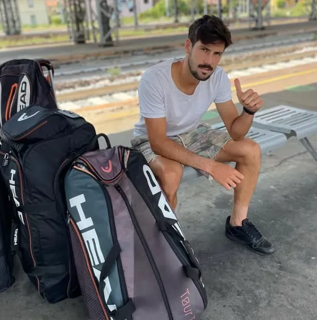 Head es el sponsor principal de Mariano. (Foto: @marianokestelboim).