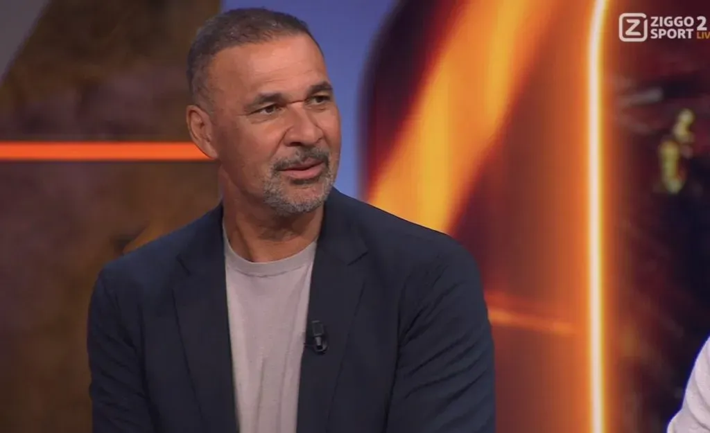 Gullit criticó el juego del Manchester United.