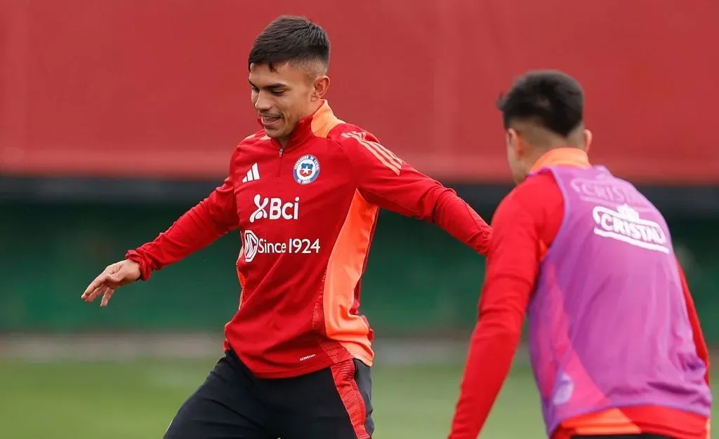 Vicente Pizarro prepara su debut en la Roja Adulta en el Chile vs Bolivia. | Foto: Selección Chilena.