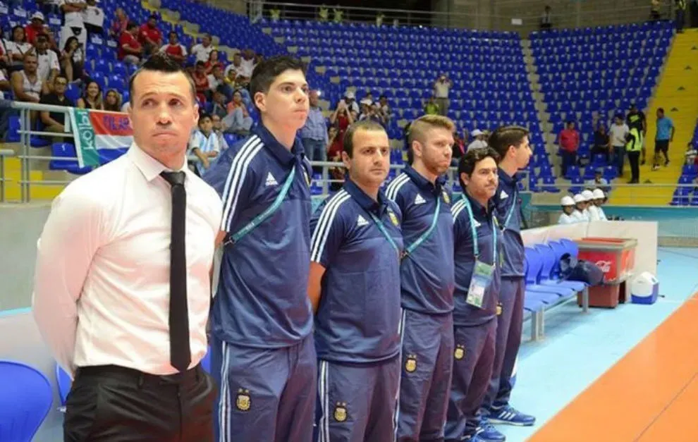 Giustozzi DT y Lucuix como su ayudante en el 2016.