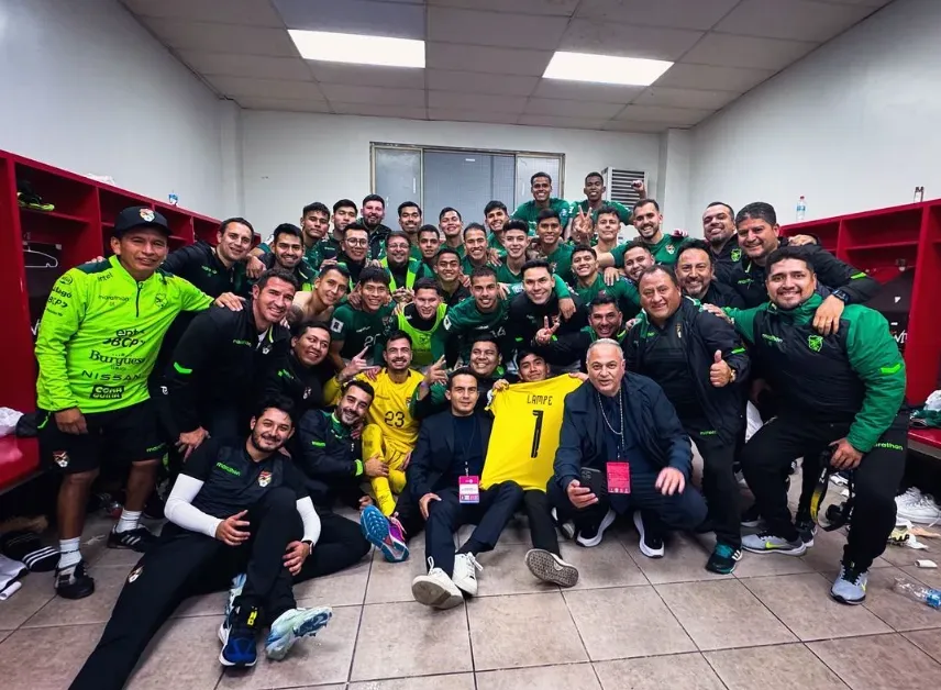 Bolivia celebró a más no poder su histórico triunfo ante Chile con el que cortaron 31 años sin ganar de visita en eliminatorias. Foto: Instagram.