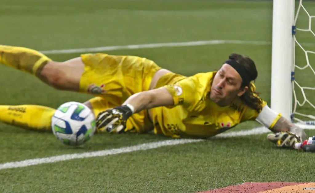 Foto: Gabriel Machado/AGIF – Cassio, jogador do Corinthians, durante partida contra o Athletico-PR no estadio Arena da Baixada pelo campeonato BRASILEIRO A 2023.