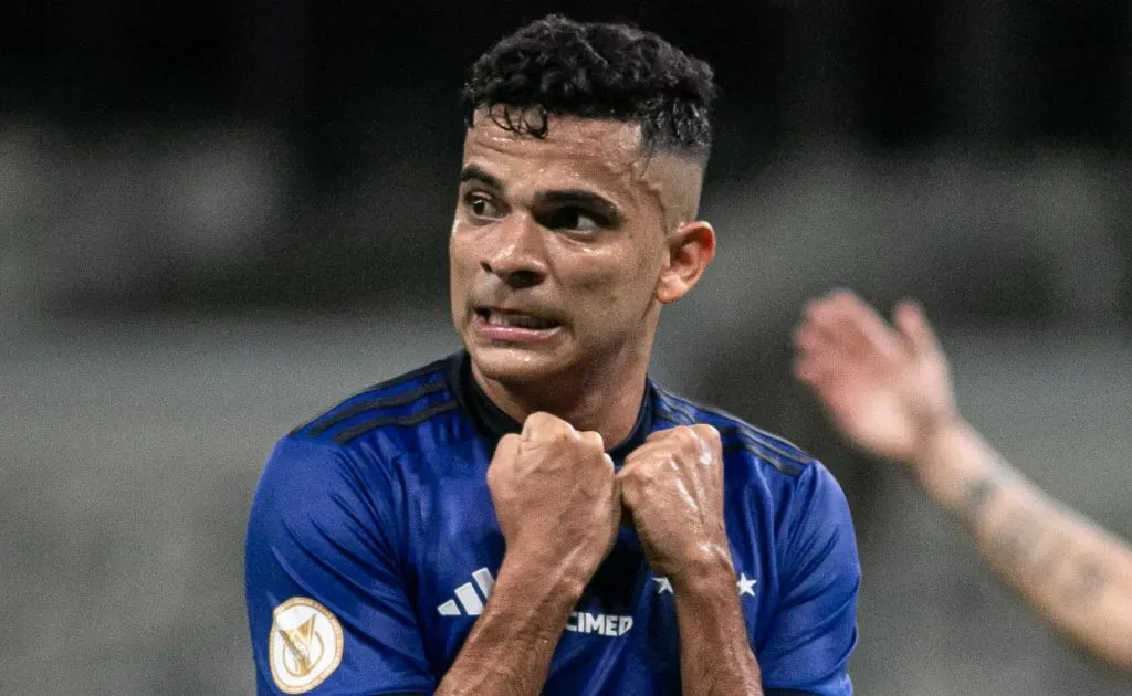 Bruno Rodrigues jogador do Cruzeiro comemora seu gol durante partida contra o Vasco no Mineirão pelo campeonato Brasileiro A 2023. Fernando Moreno/AGIF