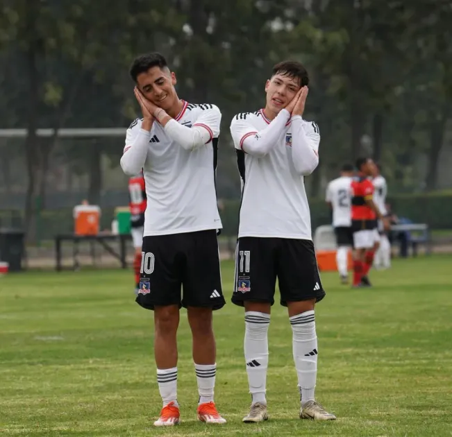 Diego Plaza y Leandro Hernández ya hacen sus primeras armas en Colo Colo. | Imagen: Colo Colo.