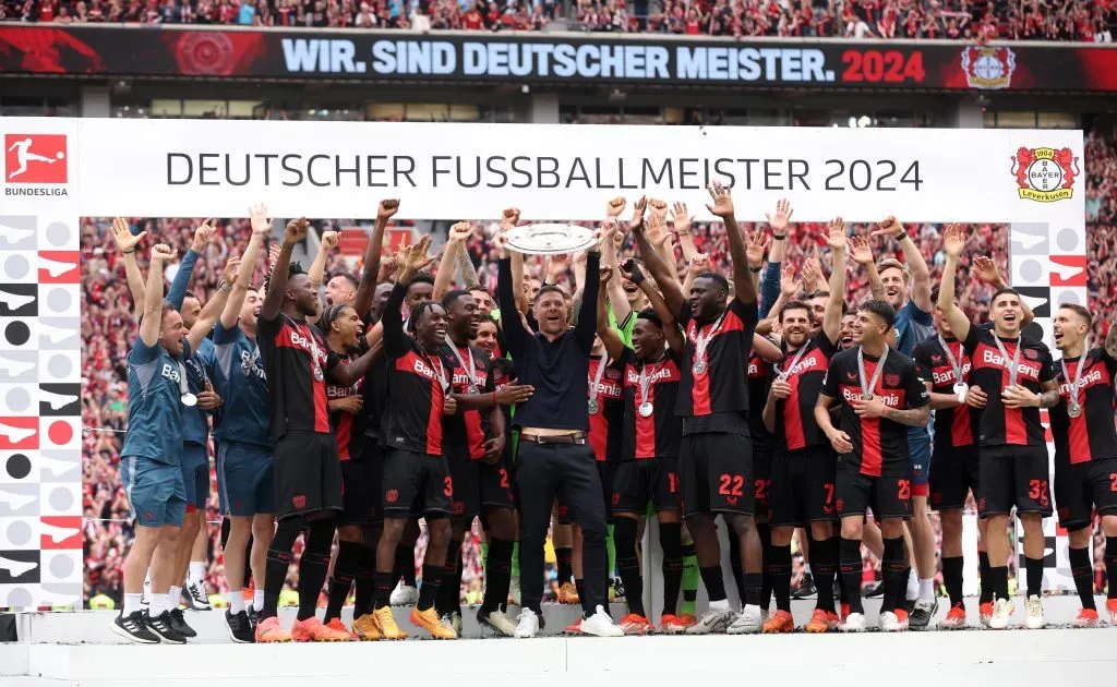 Bayer Leverkusen, o único campeão invicto da Bundesliga. (Photo by Alex Grimm/Getty Images)