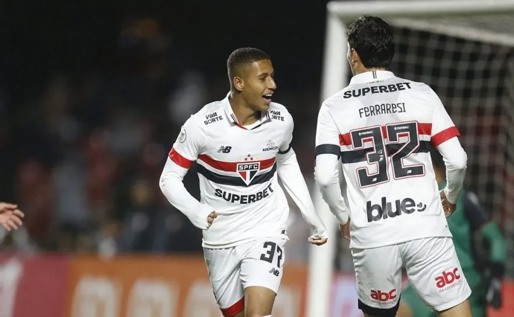 Henrique durante a partida contra o Vitória, na Série A. Foto: Paulo Pinto / São Paulo FC