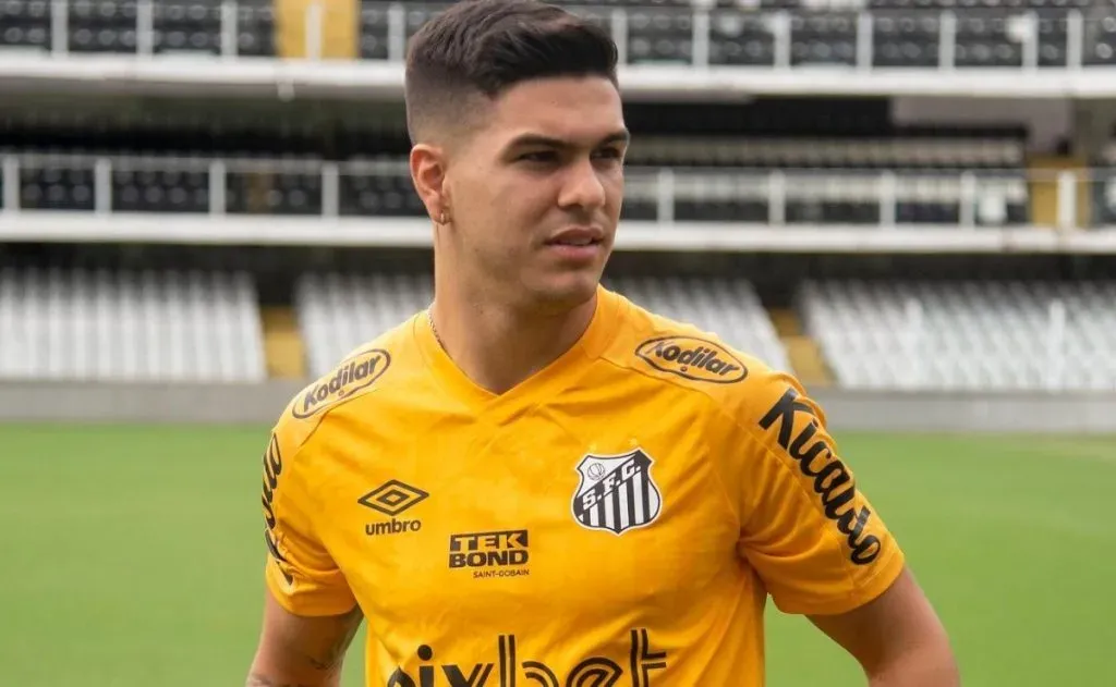 Rodrigo Fernández foi emprestado pelo Santos ao Neweel’s Old Boys em janeiro – Foto: Ivan Storti/Santos FC/Divulgação