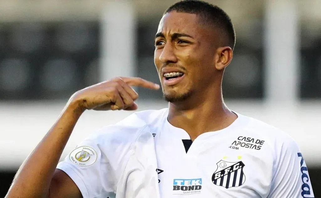 Bruno Marques foi emprestado pelo Santos ao Botafogo-SP – Foto: Pedro Ernesto Guerra Azevedo/Santos FC/Divulgação