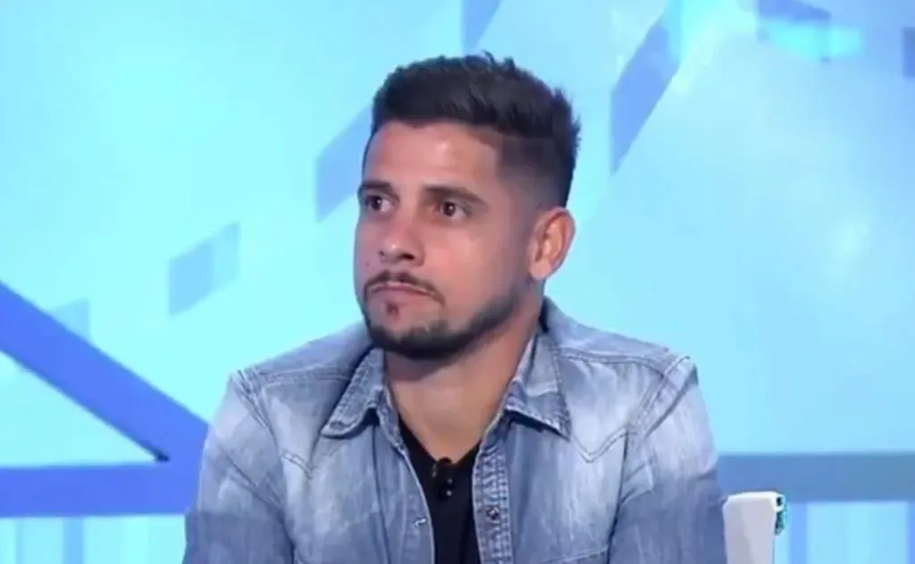 Cicinho, ex-jogador