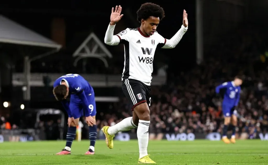 Willian após marcar gol contra o Chelsea na Premier League. Photo by Getty Images