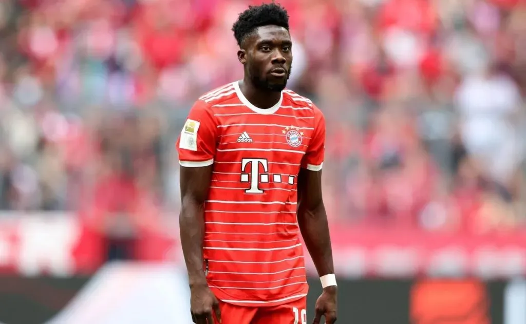 Alphonso Davies, lateral-esquerdo do Bayern (Foto: Getty Images)