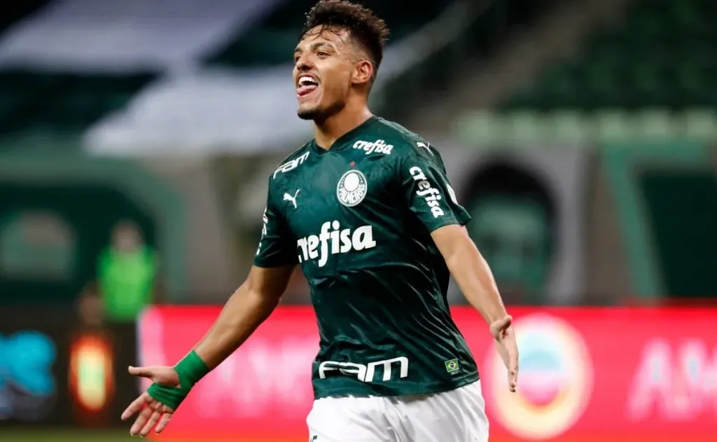 Gabriel Menino pelo Palmeiras.