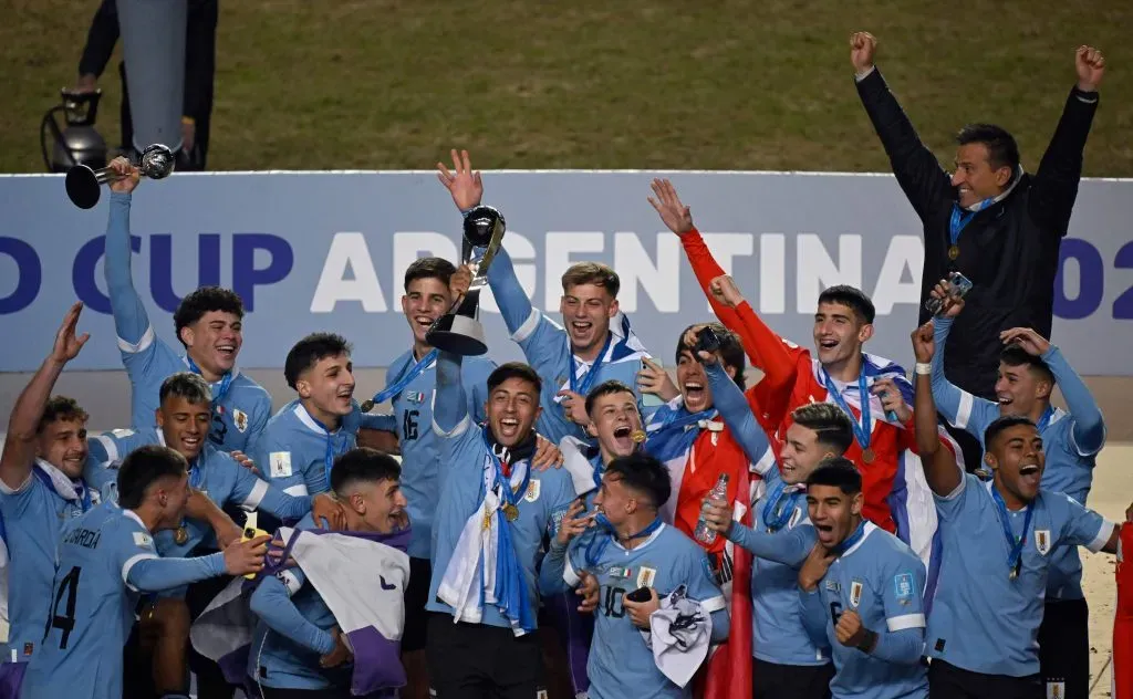 Siete campeones del Mundial Sub 20 fueron convocados a la selección adulta de Uruguay, donde los espera Marcelo Bielsa. Foto: Comunicaciones FIFA.