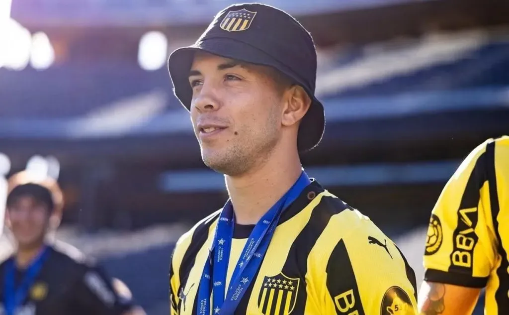 Leo Fernández y un negocio que benefició a Peñarol y a Toluca [Foto: Oficial CAP]
