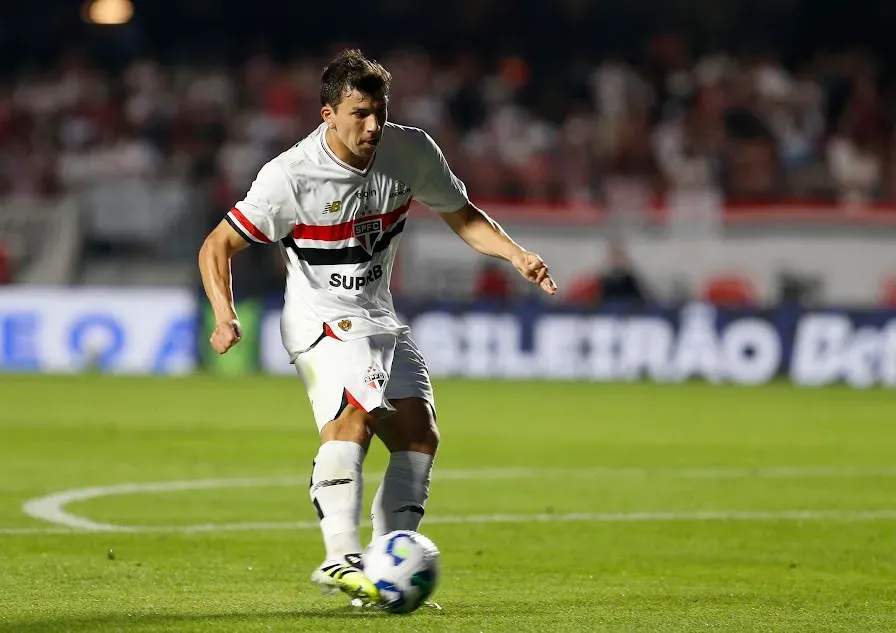 Gonzalo Tapia y su gol en Sao Paulo.