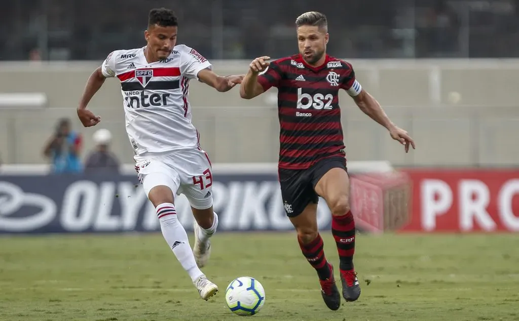 Walce surgiu no profissional do São Paulo em 2019. (Photo by Miguel Schincariol/Getty Images)