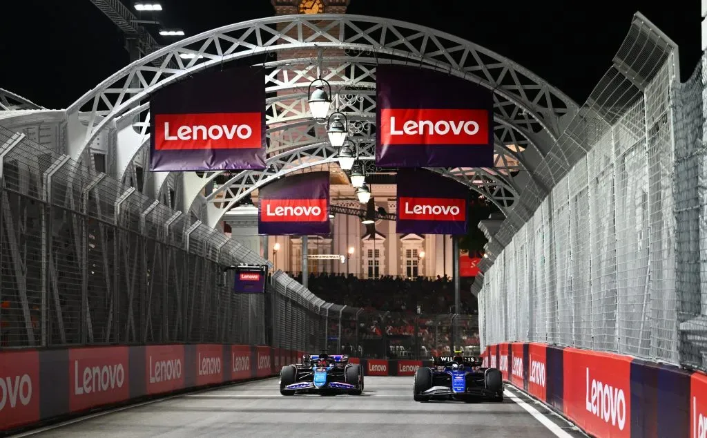 Esteban Ocon con Alpine (Izquierda) y Franco Colapinto de Williams (Derecha) durante las prácticas del Gran Premios de Singapur 2024. (Foto: Clive Mason/Getty Images)