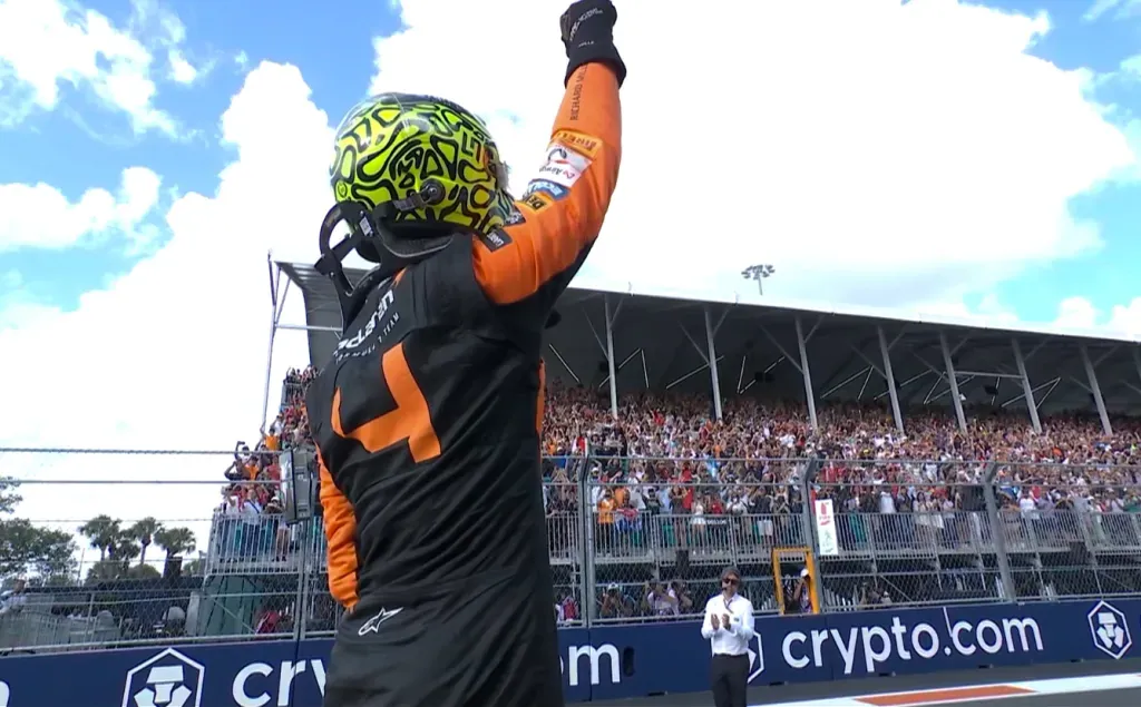 Lando Norris festejó así su primera victoria en la Fórmula 1. (Captura).