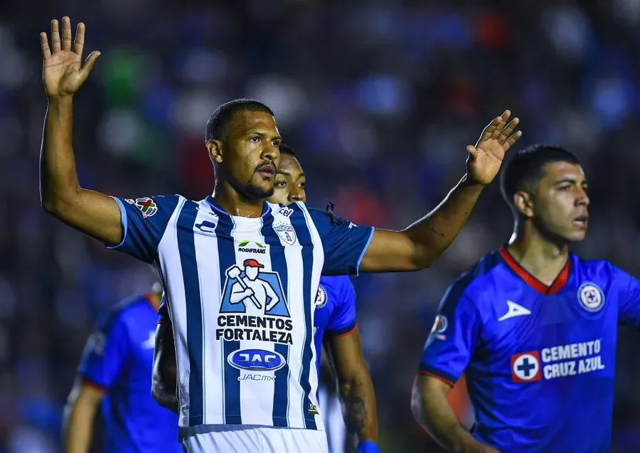Rondón ya convirtió en su nuevo equipo. Foto X.