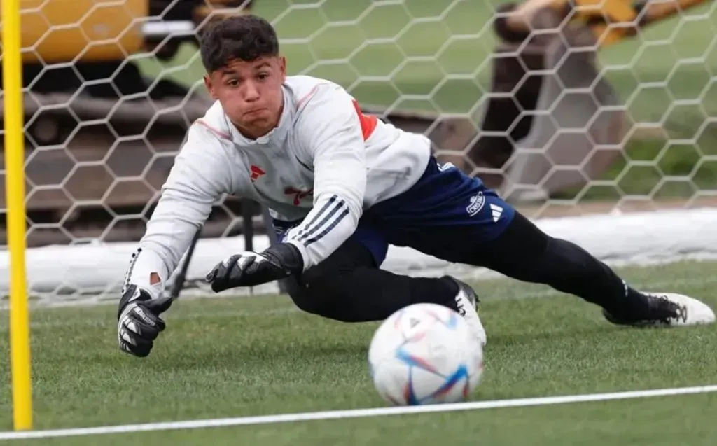 Ignacio Sáez viene de entrenar hace algunos días con la selección chilena sub 20.