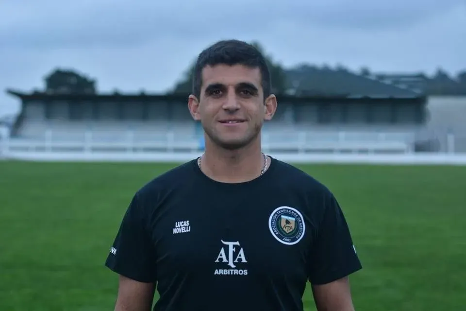 Lucas Novelli, el encargado del VAR en el Superclásico.