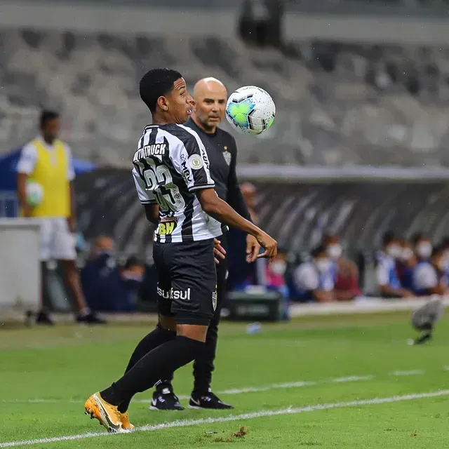 Savinho e Sampaoli, do Atlético-MG. Pedro Souza / Atlético-MG