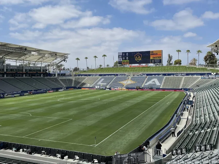 Chicharito regresará a su hogar en la etapa que vivió con el Galaxy (Dignity Health Sports Park)